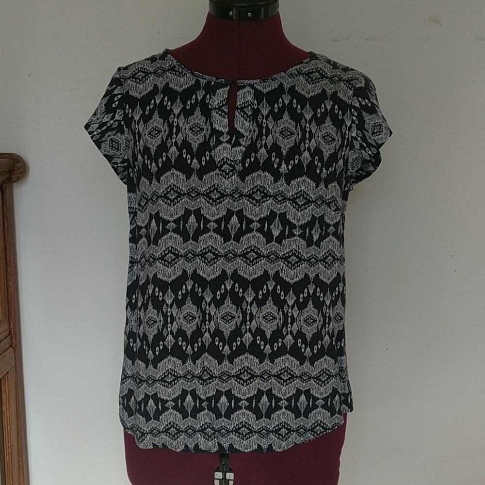 Cap sleeve top